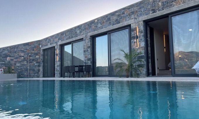 Monopari Villa | Luxurious Cave-Style, Smart Two Villas & Mountain View on Neromai Residence