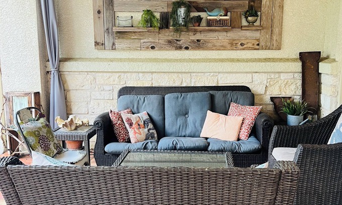 Bee Cave House | Luxurious Oasis Only 20 Min From Austin City Center!