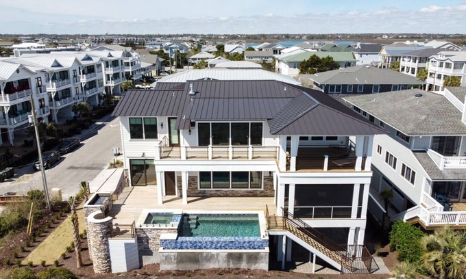 Wrightsville Beach House | Luxurious Oceanfront Home w Infinity Pool & EV Chargers!