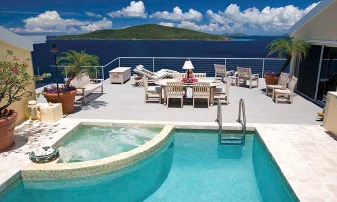 Peterborg Villa | Luxurious Oceanfront Villa situated on 1 private acre with Dramatic Ocean Views