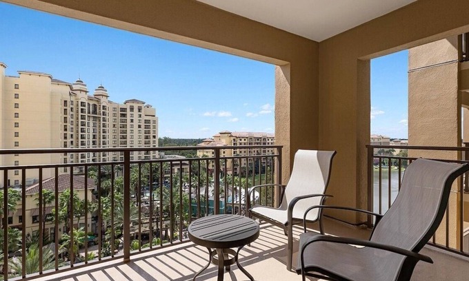 Bay Lake Resort | Luxurious one-bedroom resort suite in Bonnet Creek, Lake Buena Vista, FL -Room 2