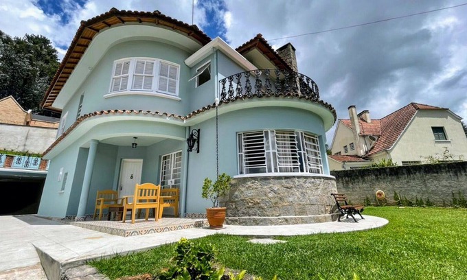 Capivari House | Luxurious residence in the heart of Capivari, 300 meters from Baden Baden.