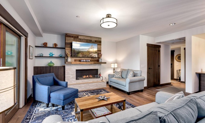 Stateline Condo | Luxurious Residence 1345 sqft. 2 bed, 2 bath in Private Lakefront Community