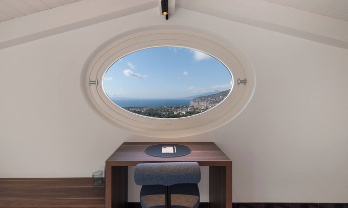 Piano di Sorrento Resort | Luxurious Suites with Gulf of Sorrento View