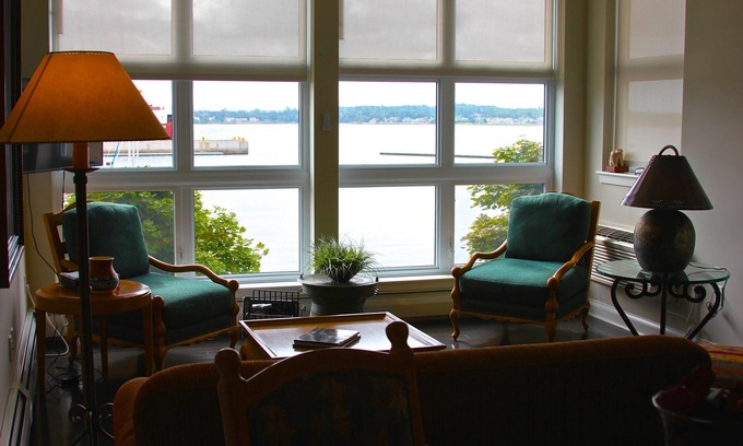 Queens Square Condo | Luxurious Waterfront Condo in downtown Charlottetown,
