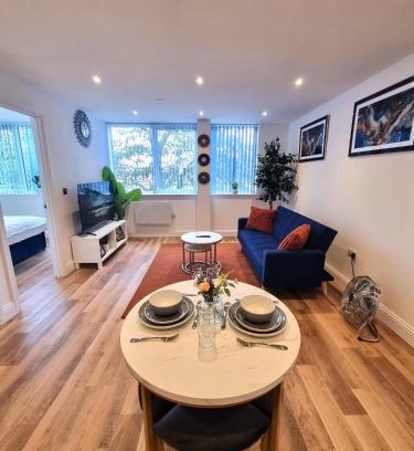 Gravesend Apartment | Luxuriously Cosy 1 Bed Flat at Trinity Point Gravesend, Suitable for Long Stay and Short Stay