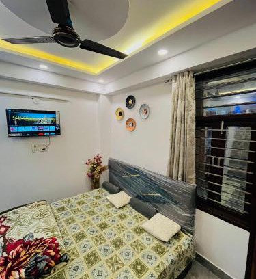 New Delhi House | Luxury 1 RK in New Delhi
