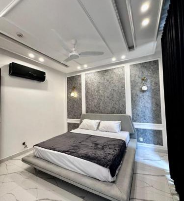Lahore House | Luxury 10 Marla Fully Furnished House for Rent in DHA Phase 4