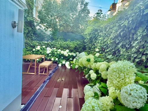 Wahring Apartment | Luxury 130 m2 Apartment with Garden