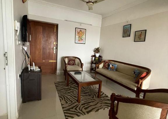 Thiruvananthapuram Apartment | Luxury 2BHK serviced apartment with free parking - AC Master bedroom