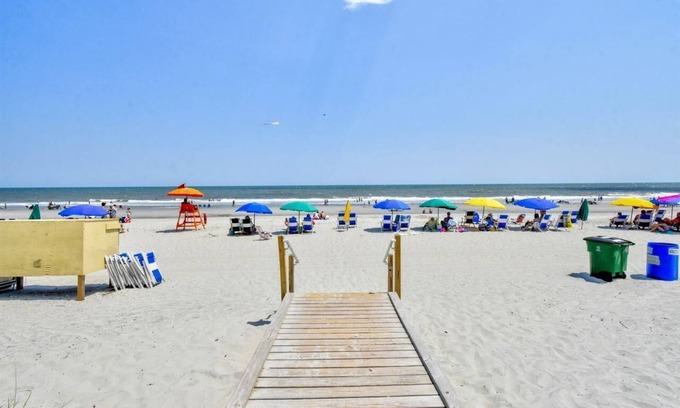 Myrtle Beach Condo | Luxury 3 Bedroom 2 Bath Oceanfront Condo - Available by Luxury Beach Rentals