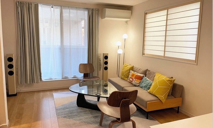Suginami House | Luxury 3-bedroom house only 8 mins from Shinjuku and Ghibli Museum!