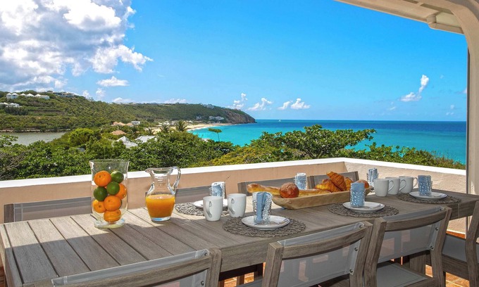 Sandy Ground Villa | Luxury 3 bedroom stunning villa with direct beach access