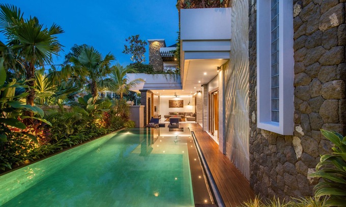 By Pass Ngurah Rai Villa | Luxury 3BR villa with private pool near Uluwatu Bingin surfing beach Jimbaran.