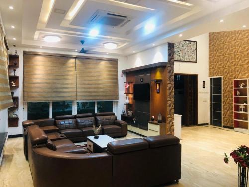 Valasaravakkam Villa | Luxury 5bhk