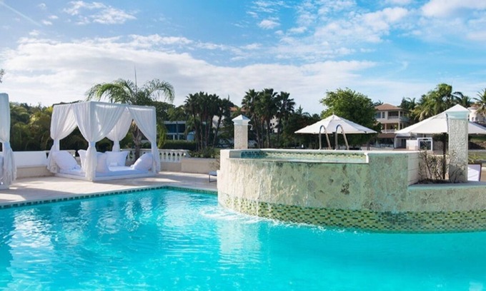 Los Maestros Villa | Luxury all- inclusive villa w/private chef