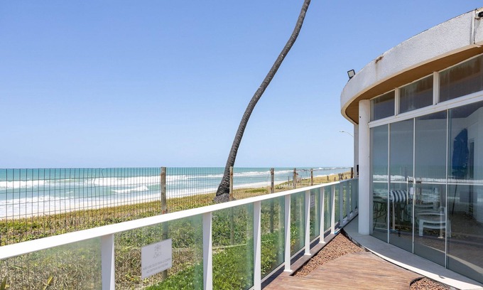 Barra Mar Apartment | Luxury and comfort right on the beach in Barra de São Miguel