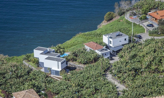Arco da Calheta House | Luxury apartment, fantastic views, directly on the sea, pool, free Wi-Fi