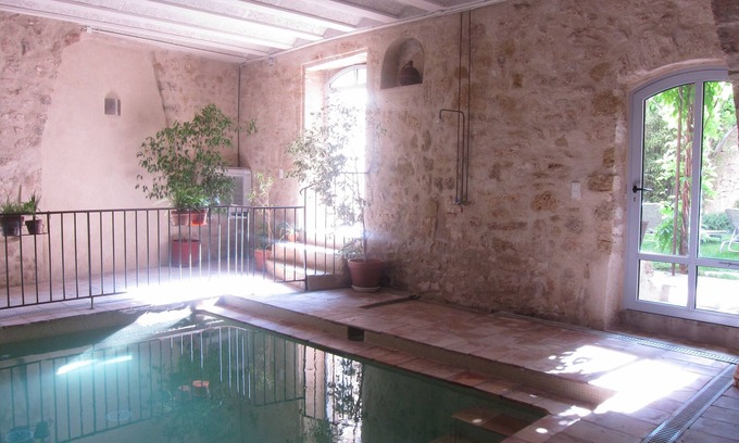 Montagnac Apartment | LUXURY APARTMENT (2 TO 4 PEOPLE) IN A 17TH CENTURY RESIDENCE