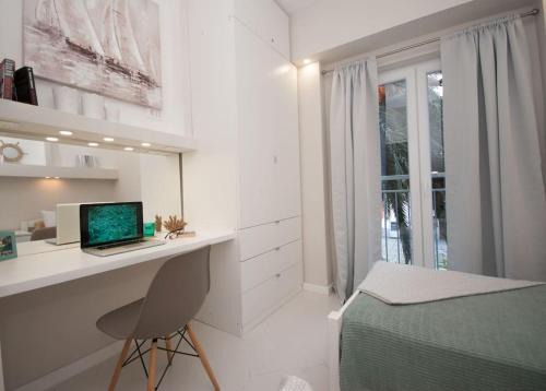Cove Rogacic Apartment | Luxury apartment across ferry port