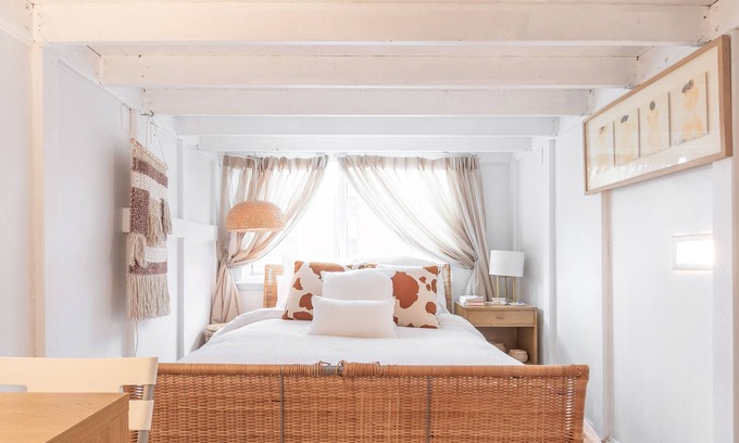 Weehawken Condo | Luxury Apartment minutes to Manhattan