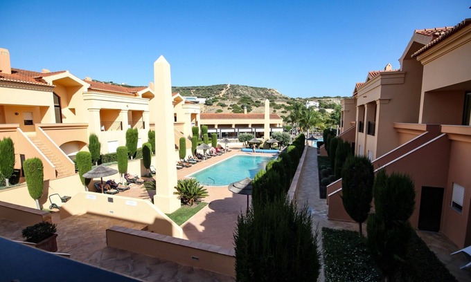 Praia da Luz Apartment | LUXURY APARTMENT - T1 pool view - PRAIA DA LUZ