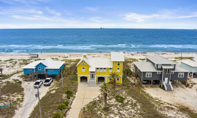 Southpointe House | Luxury BEACH FRONT Home - Available October 1 - 8! - Beautiful Views