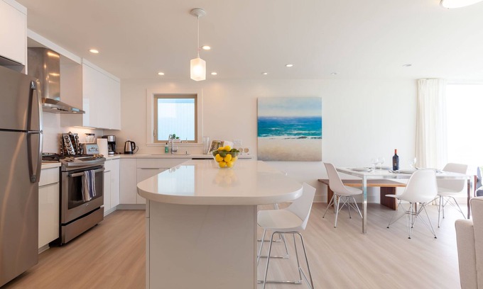 Sharp Park Apartment | Luxury Beachfront Condo (2)