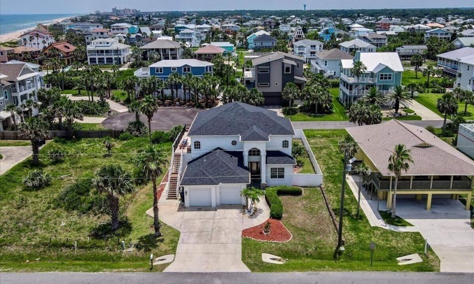 Marineland Acres House | Luxury Beachfront Family & Pet Retreat – Sleeps 12