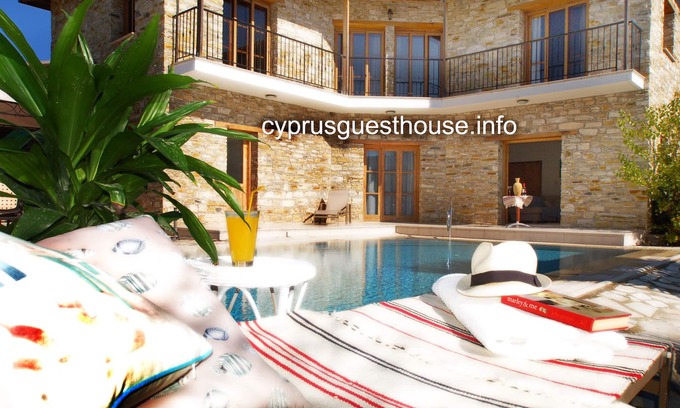 Agia Anna Bed & Breakfast | Luxury Bed and Breakfast in Cyprus. Charming comfort, warm host