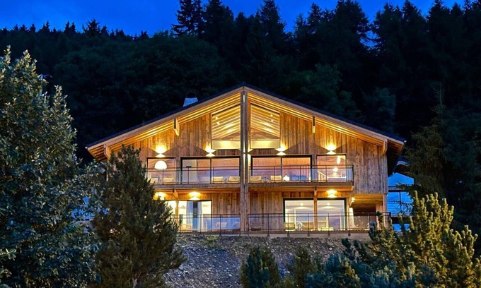 Montalbert Ski Chalet | Luxury chalet with jacuzzi, sauna, 8 br, La Plagne Montalbert