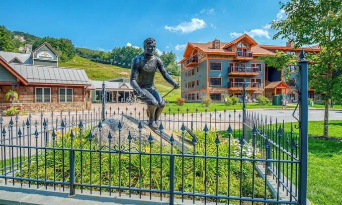 North Conway Condo | Luxury Condo at the Base of Historic Cranmore Mountain.Let the memories begin