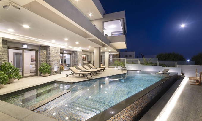 Koutsouras Villa | Luxury contemporary beachfront with infinity pool