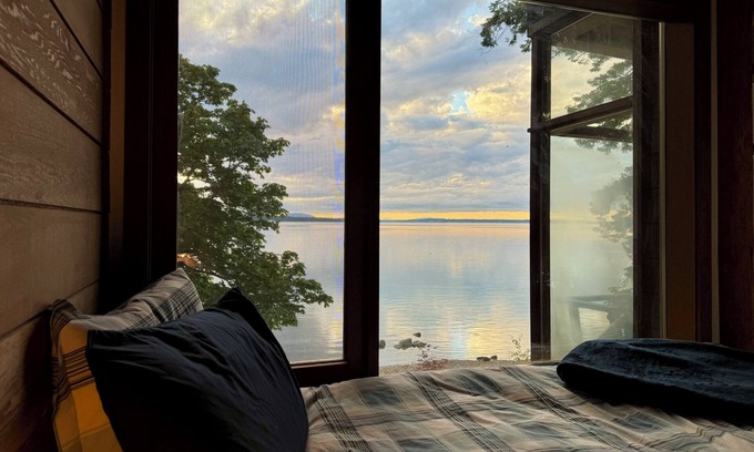 Denman Island Bed & Breakfast | Luxury Denman Island Waterfront B&B