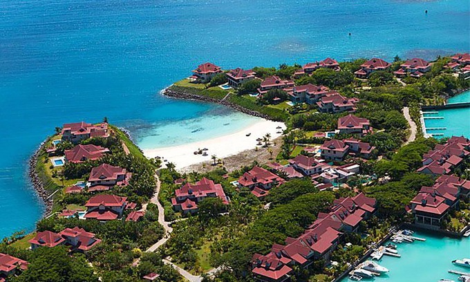 Eden Island Apartment | Luxury Eden Island Apt - 1st Floor, quiet,WiFi, near beach, pool+childrens pool