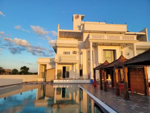 Sanganer House | luxury farmhouse 2