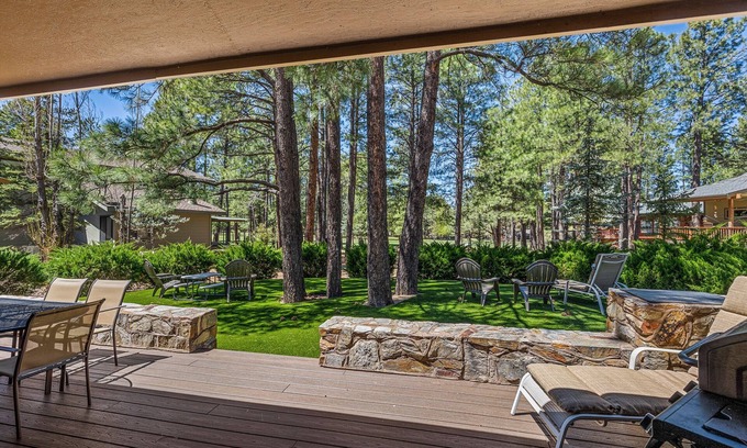 Flagstaff House | Luxury Flagstaff Grand Canyon house Golf view, A/C 3 bed,3bath QUIET Top Rated.