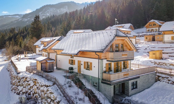 Donnersbachwald Apartment | Luxury flat with shared sauna