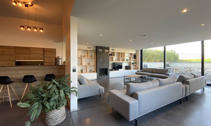 Schorisse Villa | Luxury group home with wellness and garden