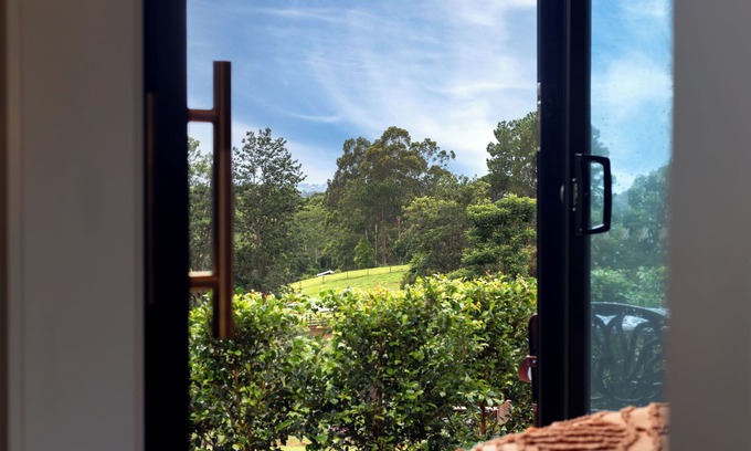 Palmwoods Cabin | Luxury Hinterland Tiny Home | Secluded Romantic Escape with Stunning Views