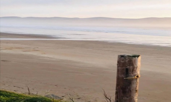 Inch House | Luxury holiday home, at Inch Beach, overlooking Dingle Bay on Wild Atlantic Way