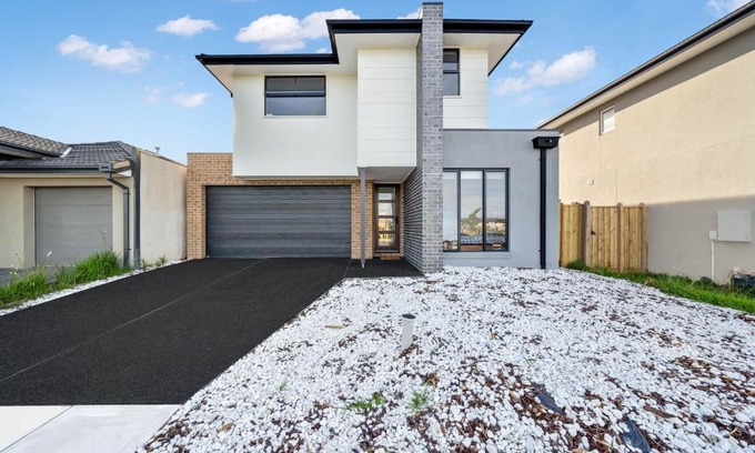 Melbourne House | Luxury home, Mall, Breezy, Comfy