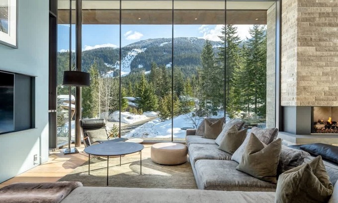 Whistler Creekside House | Luxury Home with Pool, Jacuzzi, Cinema, Pool Table