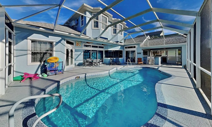 Painters Walk House | Luxury Home with Water Views, Private Pool+ Outdoor Bar + Grill