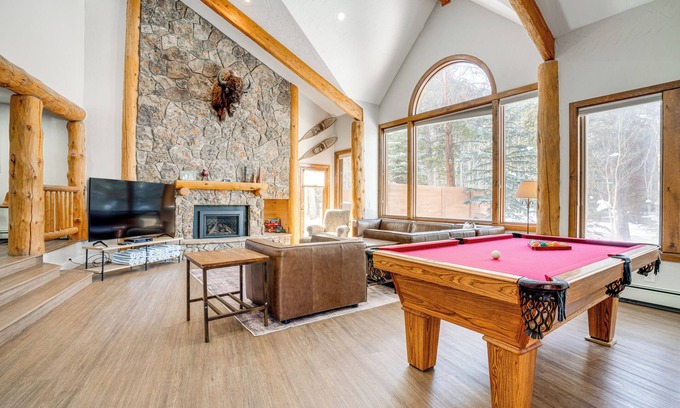 Keystone Cabin | Luxury Keystone Cabin w/Hot Tub, 1 Mi to Lifts!