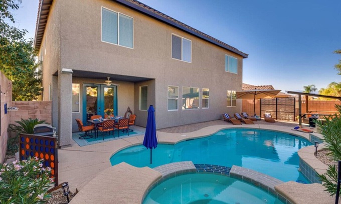 Henderson Apartment | Luxury Las Vegas Villa: Heated Pool & Game Room