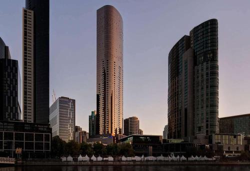 Southbank Apartment | Luxury Lifestyle at Prima by Corporate Keys