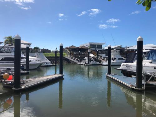 Trinity Park Apartment | Luxury marina view Apartment cairns