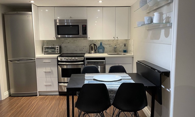East York House | Luxury Midtown Apartment in Home