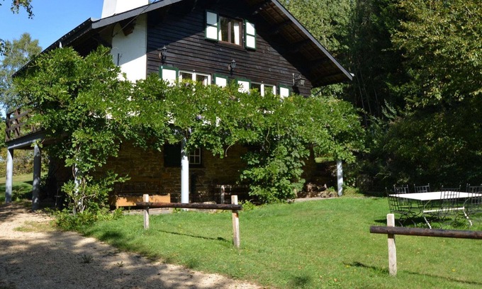 Gembes Ski Chalet | Luxury Pet-friendly Chalet in Bièvre near Forest